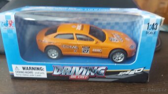 Auticko Driving Die Cast - 2