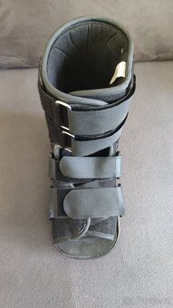 Pooperační + rehab.hlezenní ortéza na nohu..Boot short,,v.M - 2