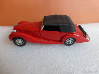 modely aut 1:43 6. - 2