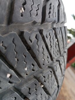 Pneu 225/70 R15 C - 2