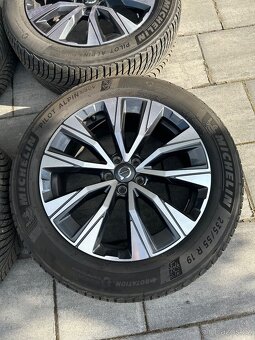 Originální zimní sada Volvo R19 – Michelin Pilot Alpin 5 SUV - 2