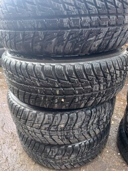 Kia ,Hyundai alu Dezent ,215/70 R 16 Nokian - 2