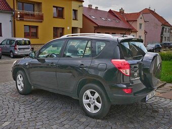 TOYOTA RAV4 - 2