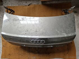 Audi A6 4f zadní dveře kufru sedan - 2