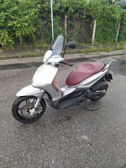 Piaggio Beverly 350 - 2