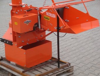 Štěpkovač za traktor WC-8 , pomocník na dřevo - 2