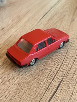 KDN Škoda 120LS 1:43 červená - 2