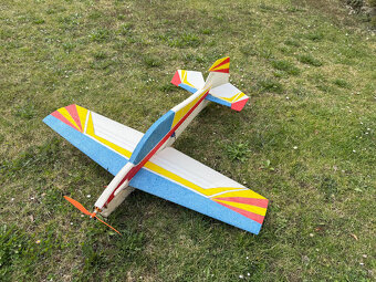 modely letadel, RC rádio, vysílač - 2