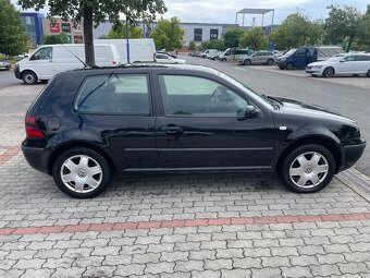 Volkswagen golf 1.6 16v najeto 187 703 km - 2