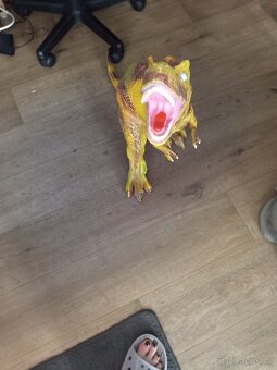 Velký dinosaurus - 2