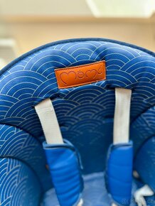 Rostoucí MoMi – Dětská jídelní židlička Wood navy blue - 2