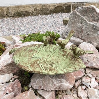 Zahradní litinové pítko pro ptáky ve tvaru listu - krmítko - 2