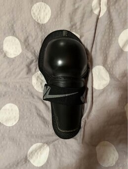 Chrániče kolen UFO - 2