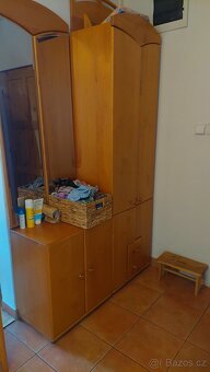 Nábytek do předsíně s velkým zrcadlem - 2