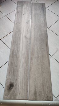 Vinylová podlaha 200,-m - 2
