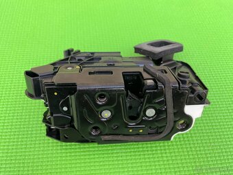 Zámek dveří Škoda Octavia 3 - 2