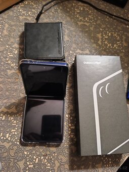 Prodám nový Samsung Galaxy flip 7 - 2