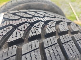 Bridgestone 215/60 R17 Zimní - 2