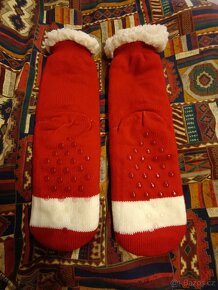 prodám teplé ponožky - vánoční s luskáčkem - 2