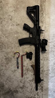 M4 TR16 G&G + Maskáčová vesta - 2