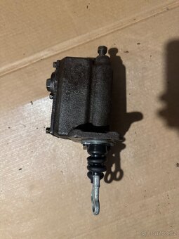 hlavní brzdový válec Gaz 21 Volha nový originál - 2