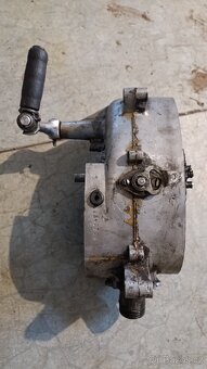Polomotor Jawa 50 pionýr - 2