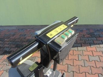 Čistící stroj KARCHER BD40/12C - 2