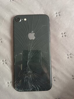 📱 iPhone 8 64GB Plne funkčný, batéria 76% - 2