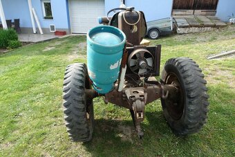 Malotraktor domácí výroby - 2