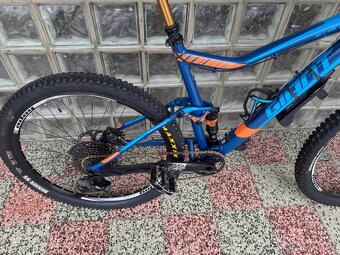 Prodám trailové kolo giant - custom build - 2