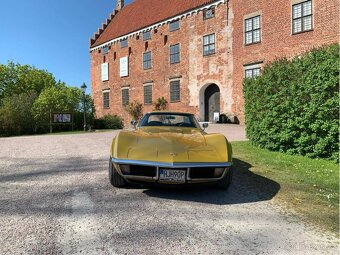 Chevrolet Corvette - 2