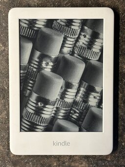 Čtečka knih Amazon Kindle 10. gen 4GB bílá - 2