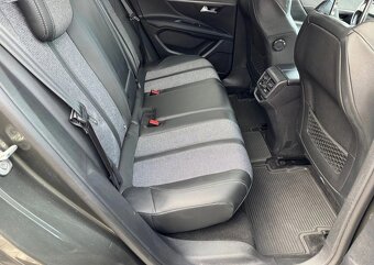 Prodám Škoda favorit a 2x škoda forman - 2