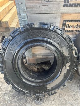 Pneu Solideal RES 330 - 2