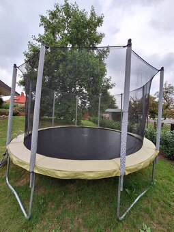 Nabízím k prodeji zahradní trampolínu 420 - 2