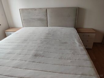 Prodám manželskou postel - 2