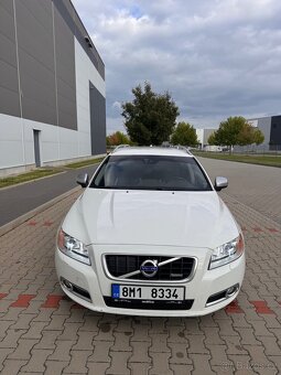 Volvo V70 2.4 D5 158kw R-design AWD automat - 2
