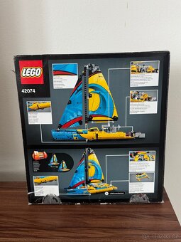 Lego TECHNIC loď - 2