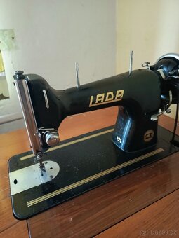 ŠICÍ STROJ #1 - 2