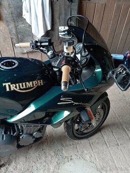 Triumph sprint 900 - 2