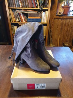 DÁMSKÉ KOZAČKY vel.39 - 2