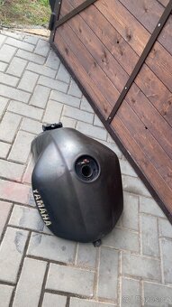 Nádrž na Yamaha fazer 1000 - 2