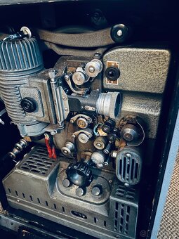 Promítačka meopta 16 mm - 2