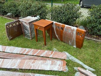 Manželská dřevěná postel - 2