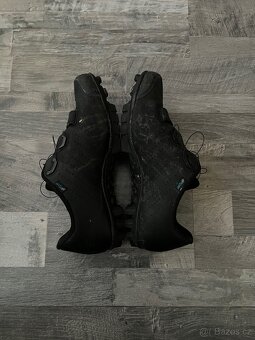 Tretry Specialized - 2