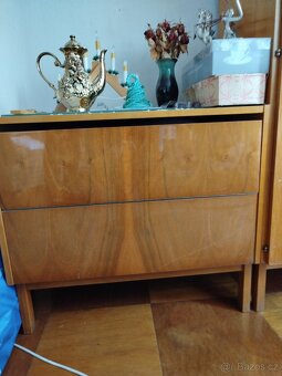 Díly obývací stěny - 2