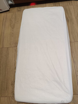 IKEA dětská matrace+ nepromokavé prostěradlo - 2