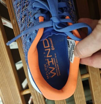 UNDER ARMOUR vel.37,5 - 2