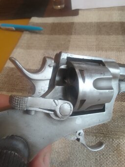 Revolver - 2