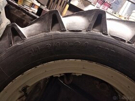 Kompletní pneu 11,2-24 na Zetor 7245 - 2